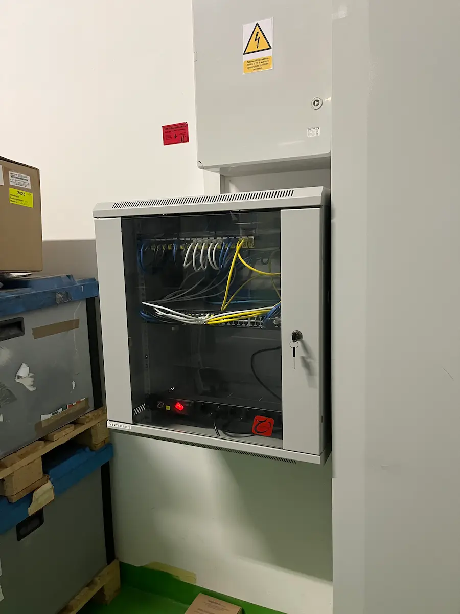Mrežni ormar s patch panel sustavom