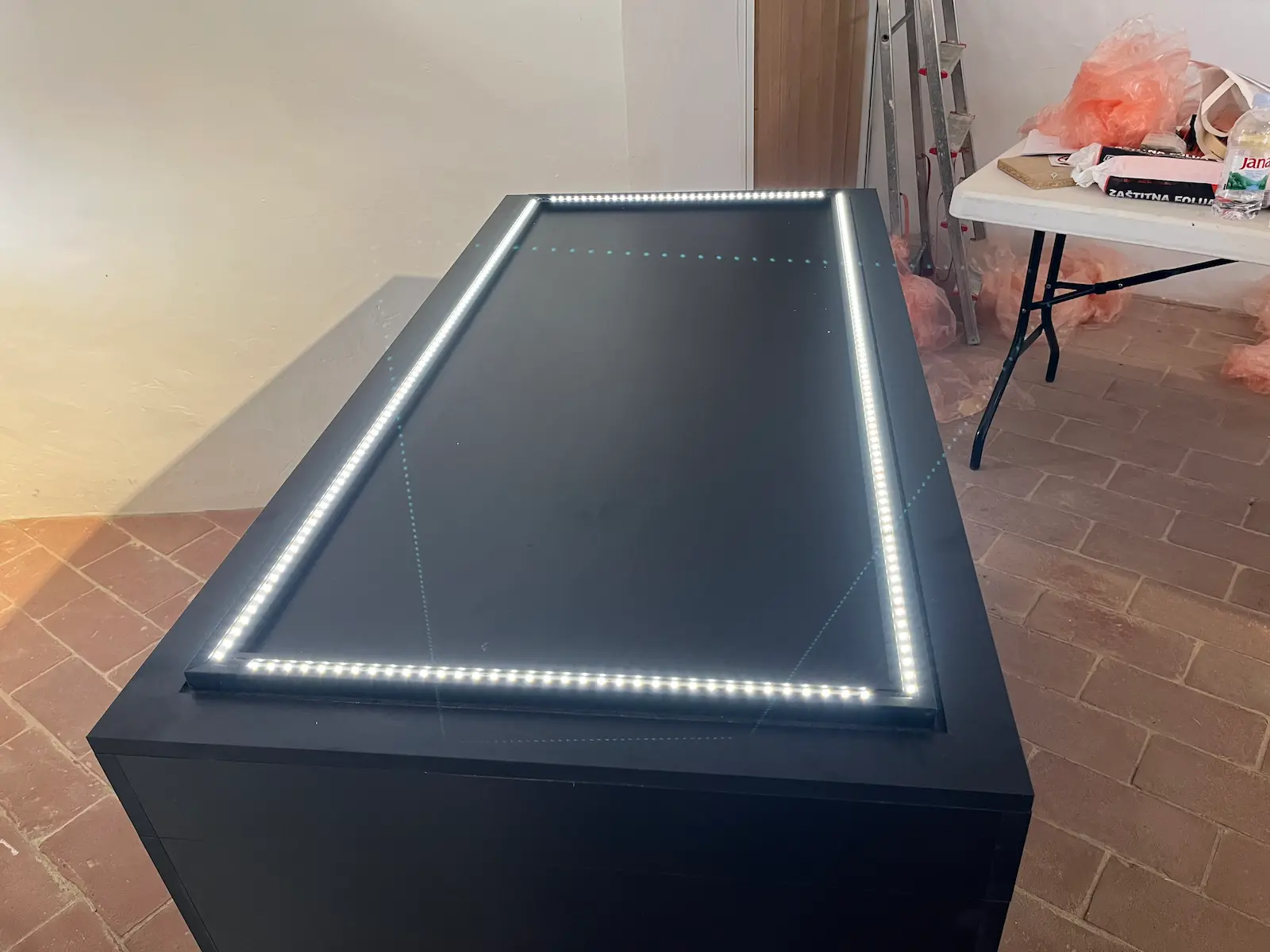 LED rasvjeta izložbenog elementa